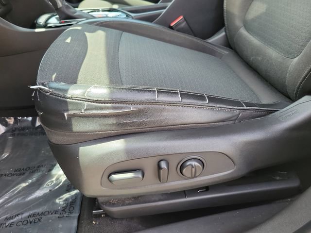 Used 2020 Buick Encore GX Select w/ Sport Touring Package FWD image 18