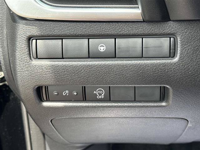 Used 2023 Nissan Rogue SV AWD/4WD image 16