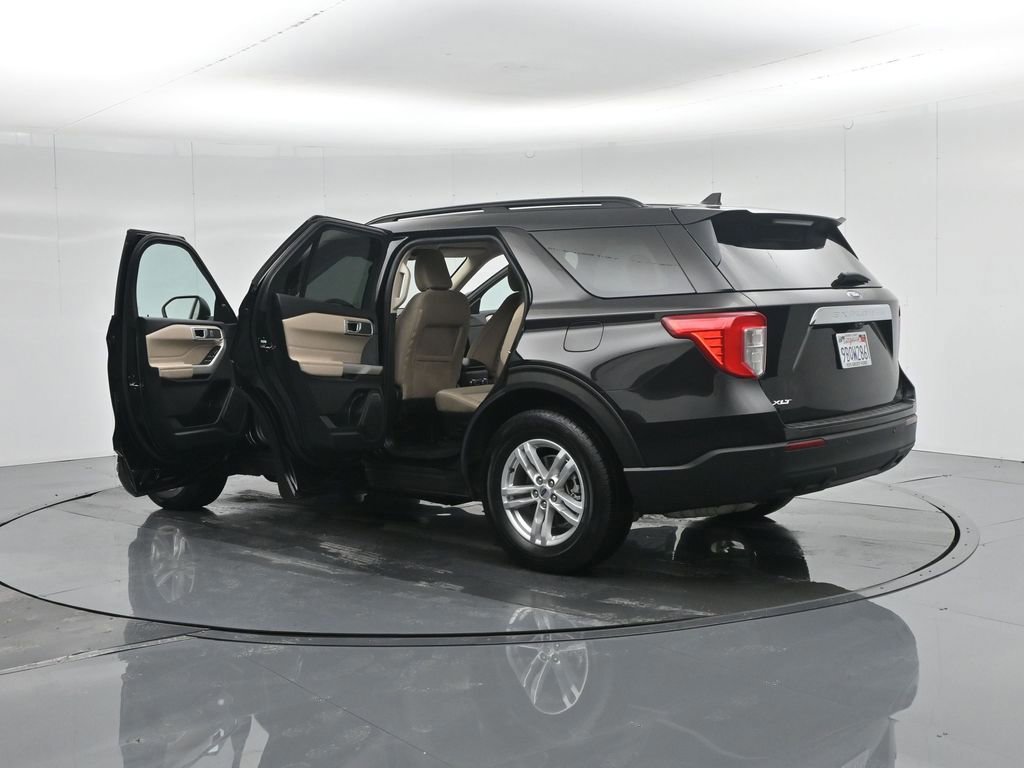 Certified 2022 Ford Explorer XLT image 58