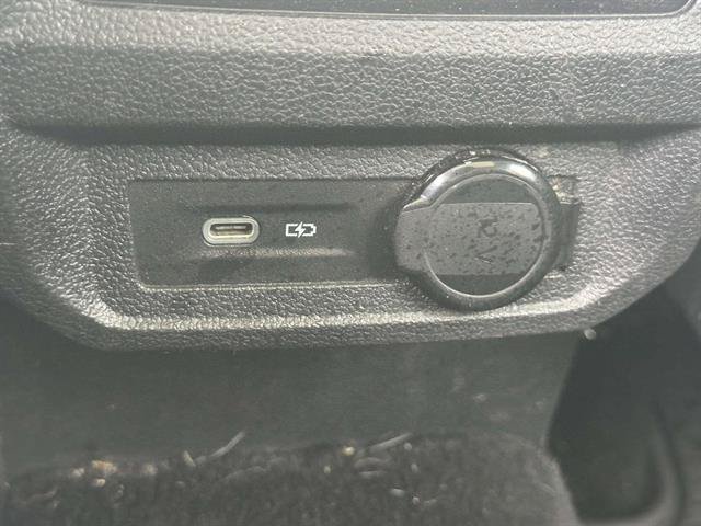 Used 2022 Volkswagen Tiguan SE AWD/4WD image 9