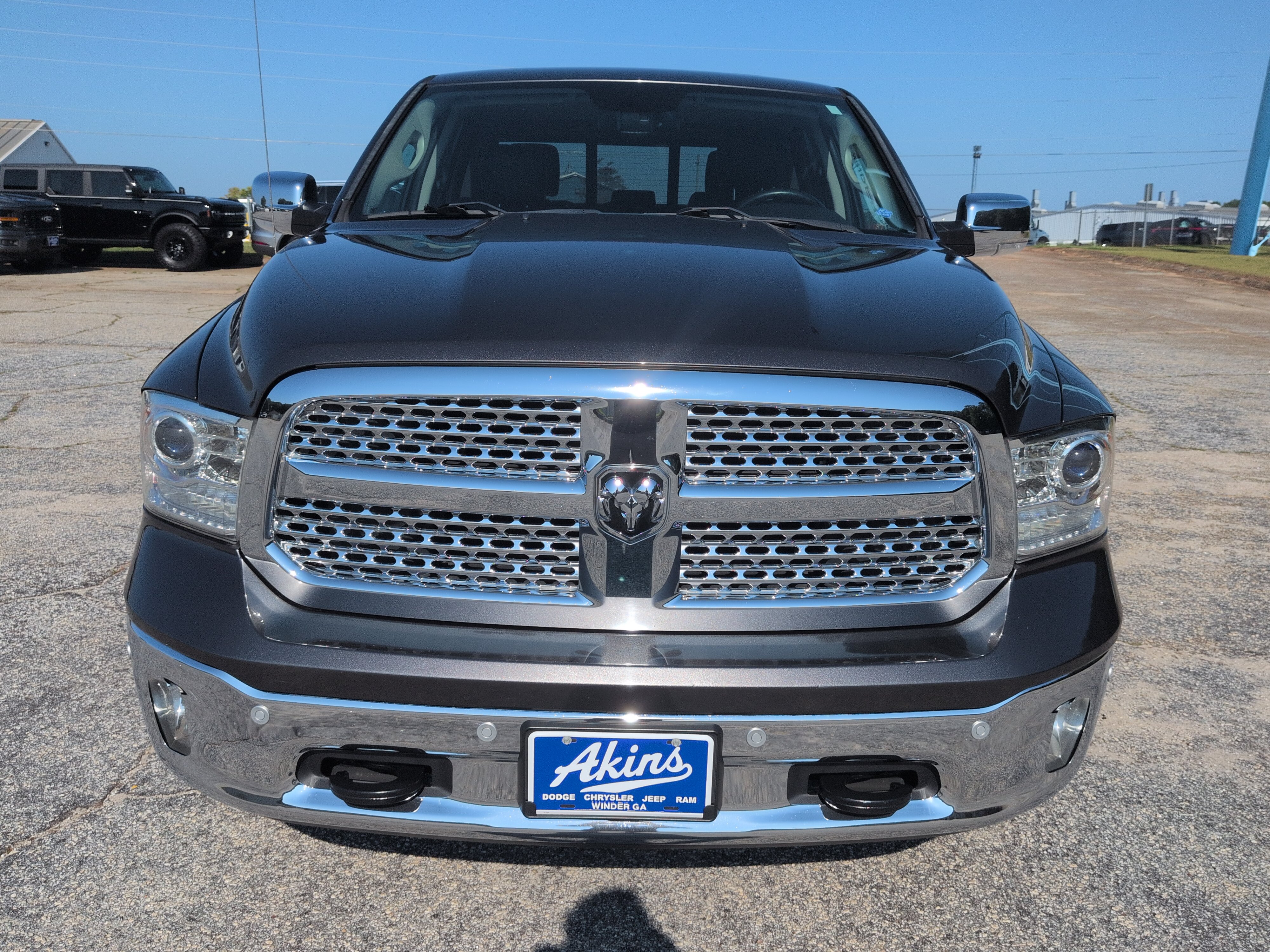 Used 2017 RAM 1500 Laramie w/ Convenience Group AWD/4WD image 7