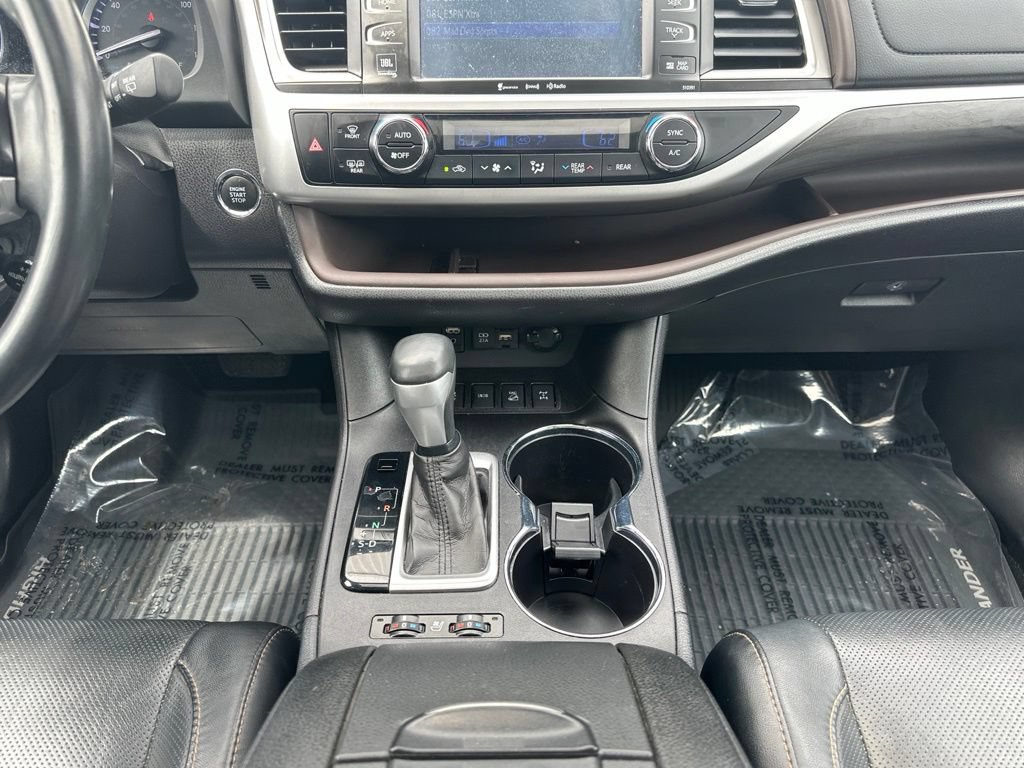Used 2019 Toyota Highlander Limited AWD/4WD image 36