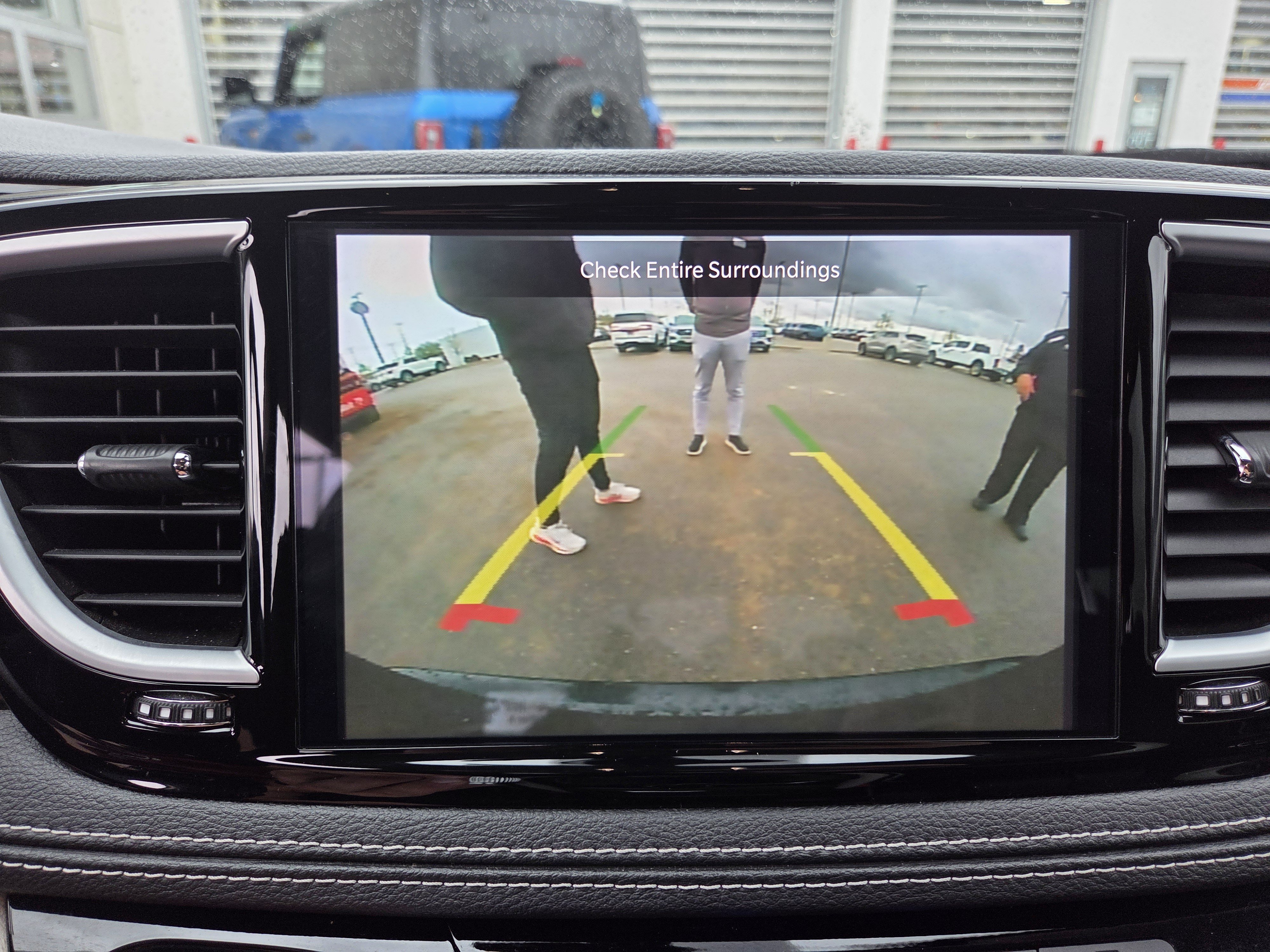 Used 2023 Chrysler Pacifica Limited FWD image 19