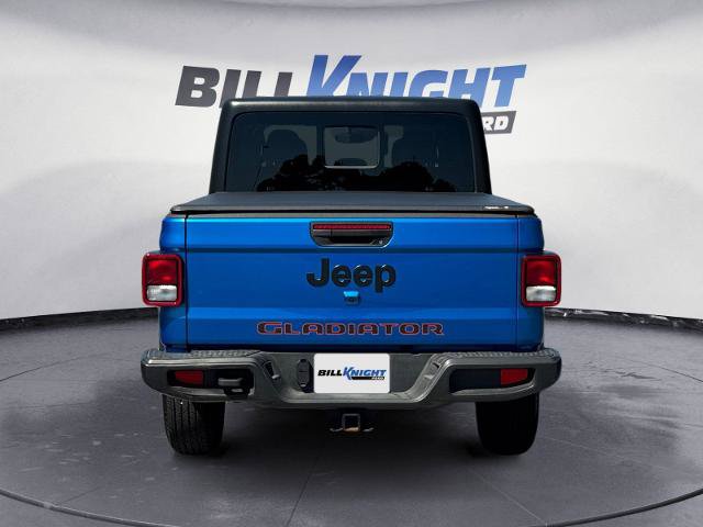 Used 2023 Jeep Gladiator Sport AWD/4WD image 4