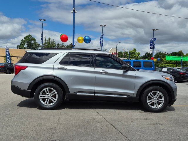 Certified 2023 Ford Explorer XLT w/ Class IV Trailer Tow Package AWD/4WD image 3