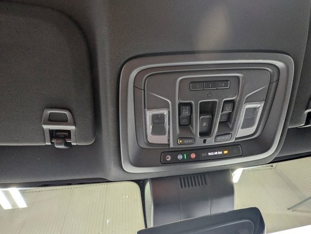 Used 2024 GMC Sierra 2500 AT4 w/ AT4 Premium Plus Package AWD/4WD image 8