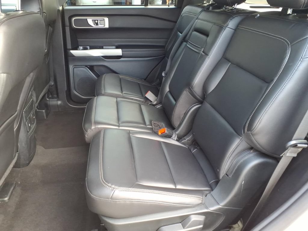 Certified 2023 Ford Explorer XLT w/ Equipment Group 202A AWD/4WD image 16