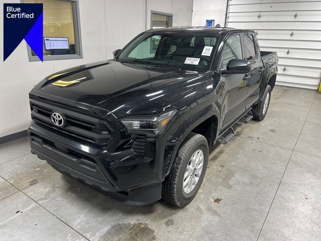 Used 2025 Toyota Tacoma SR image 1