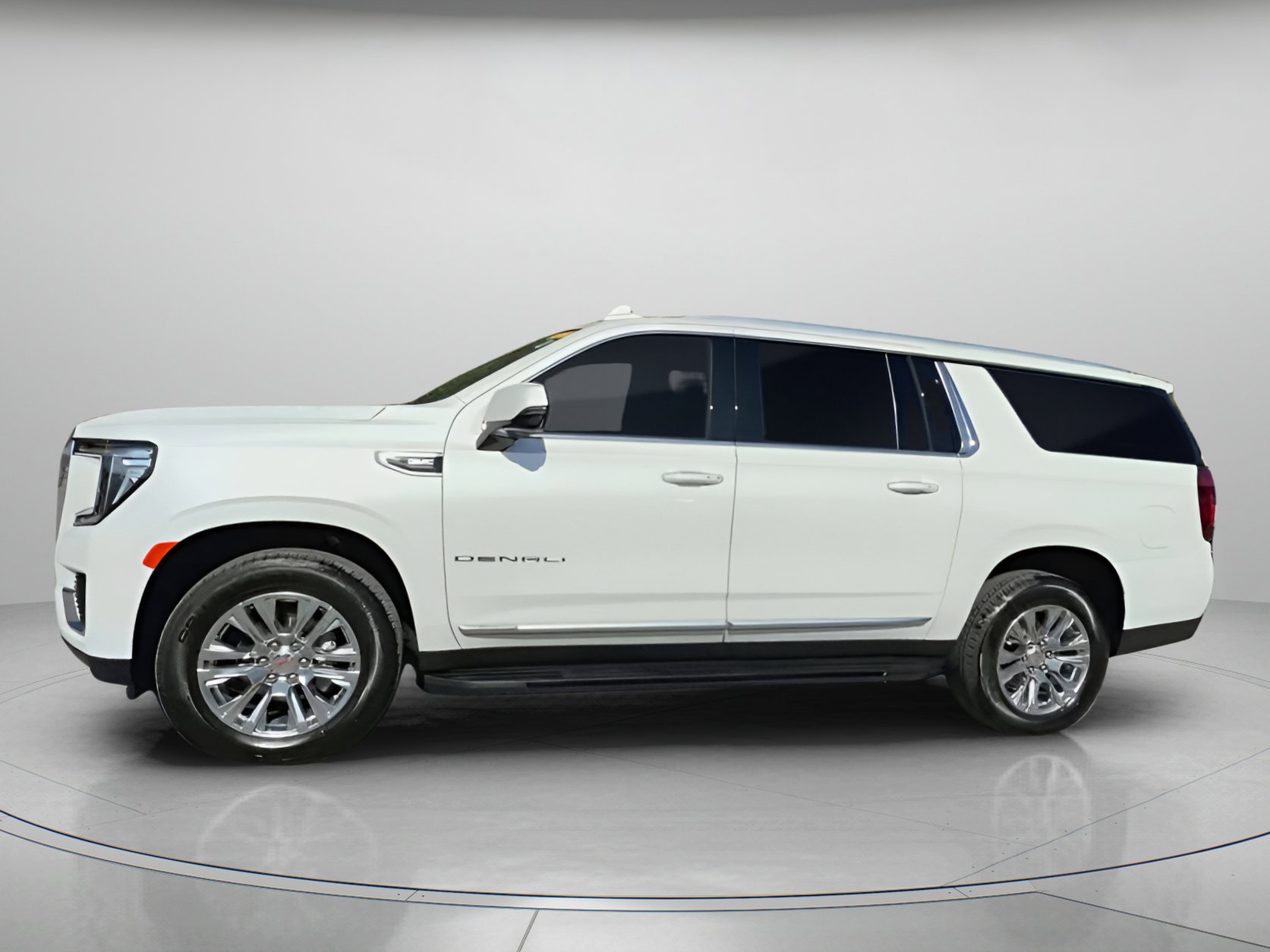 Used 2024 GMC Yukon XL Denali image 14