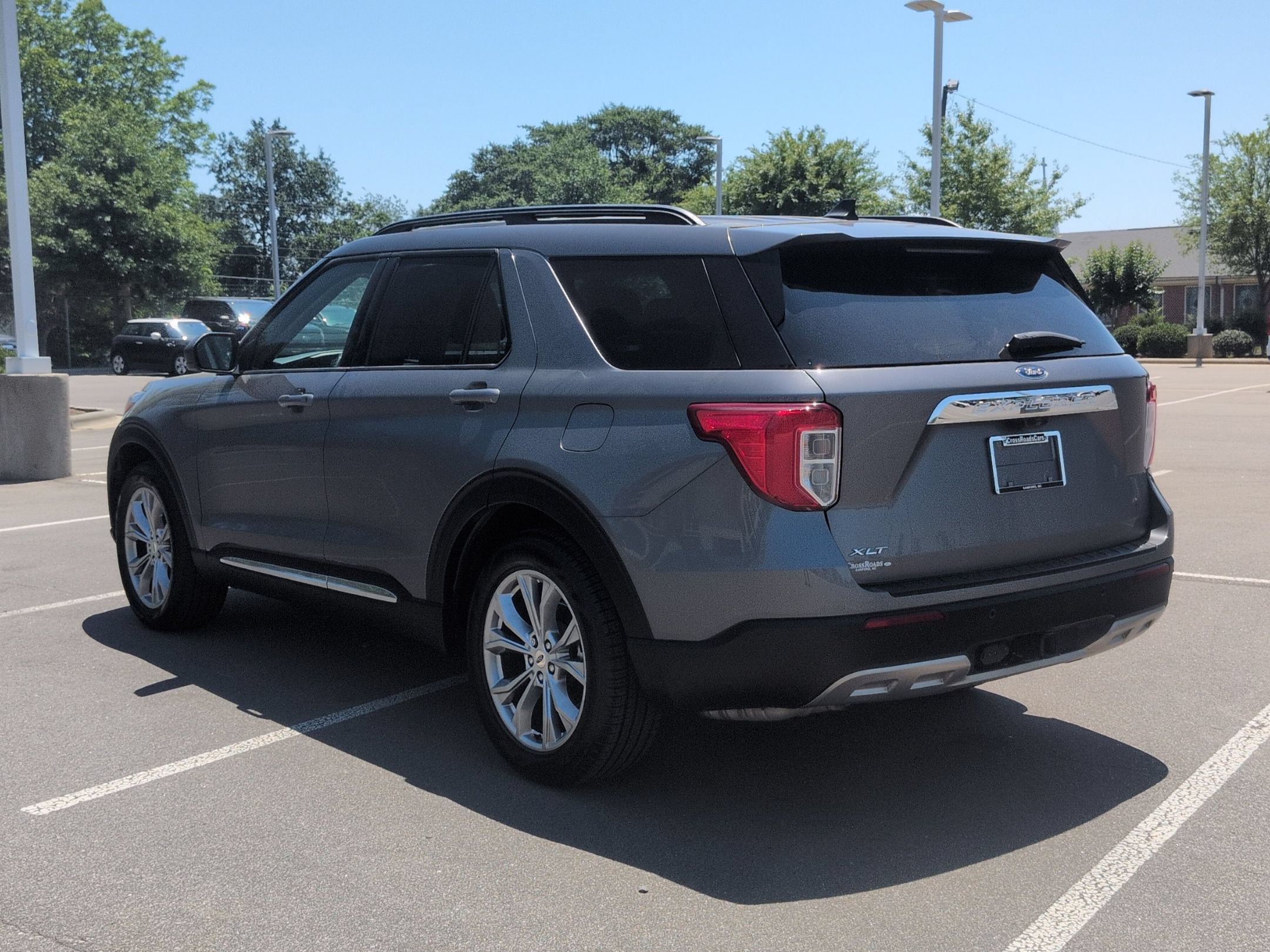 Certified 2023 Ford Explorer XLT w/ Equipment Group 202A RWD image 6