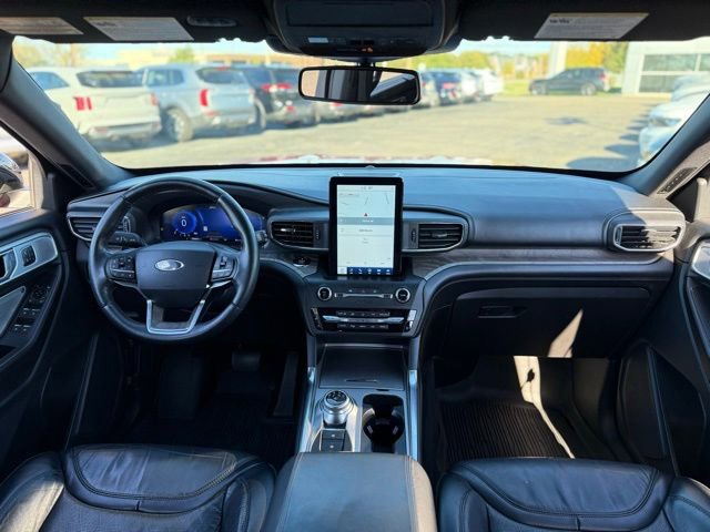 Certified 2020 Ford Explorer Platinum w/ Premium Technology Package image 15