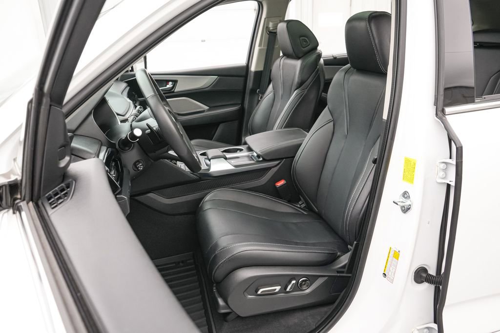 Used 2024 Acura MDX SH-AWD w/ Technology Package image 11