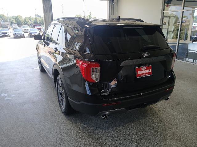 Certified 2023 Ford Explorer XLT w/ Equipment Group 202A image 3