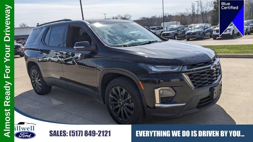 Used 2023 Chevrolet Traverse RS image 1