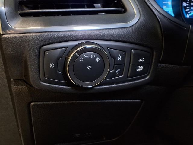 Certified 2022 Ford Edge Titanium AWD/4WD image 17