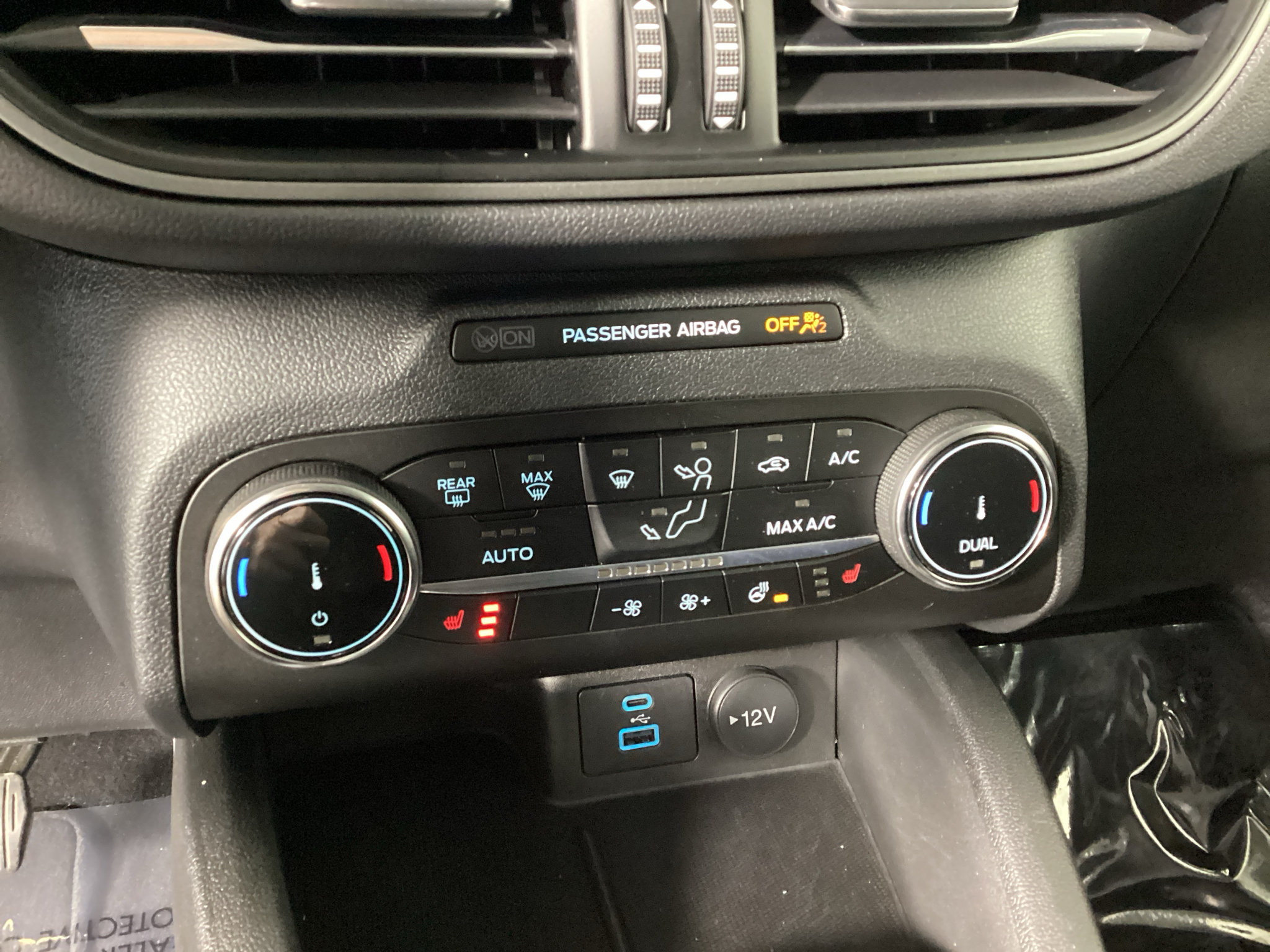 Certified 2023 Ford Escape Active AWD/4WD image 26