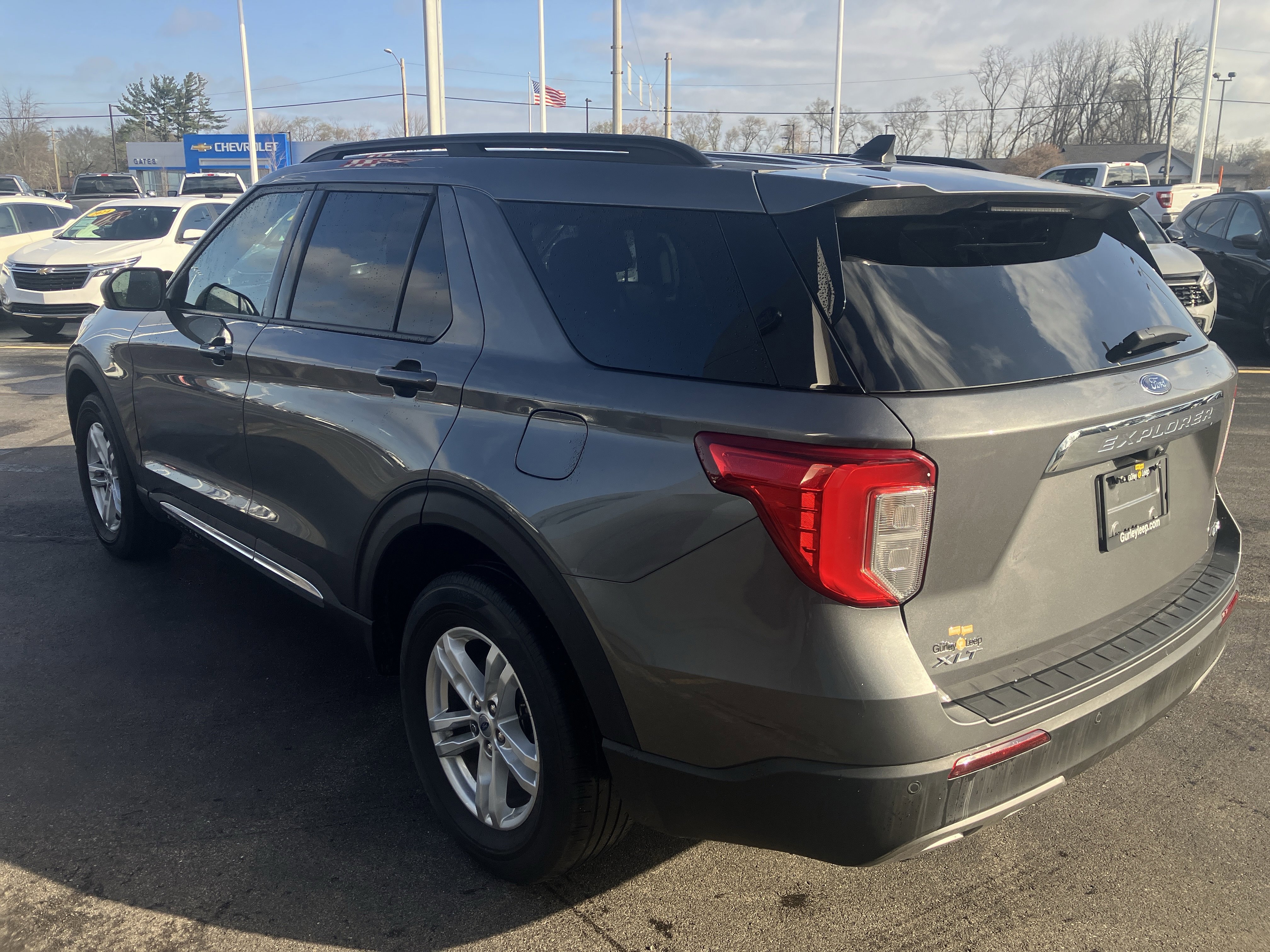 Certified 2023 Ford Explorer XLT w/ Equipment Group 202A AWD/4WD image 3