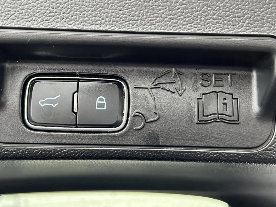 Certified 2023 Ford Explorer XLT w/ Equipment Group 202A image 41