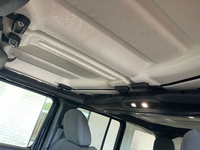 Used 2025 Jeep Wrangler Unlimited Sahara AWD/4WD image 24
