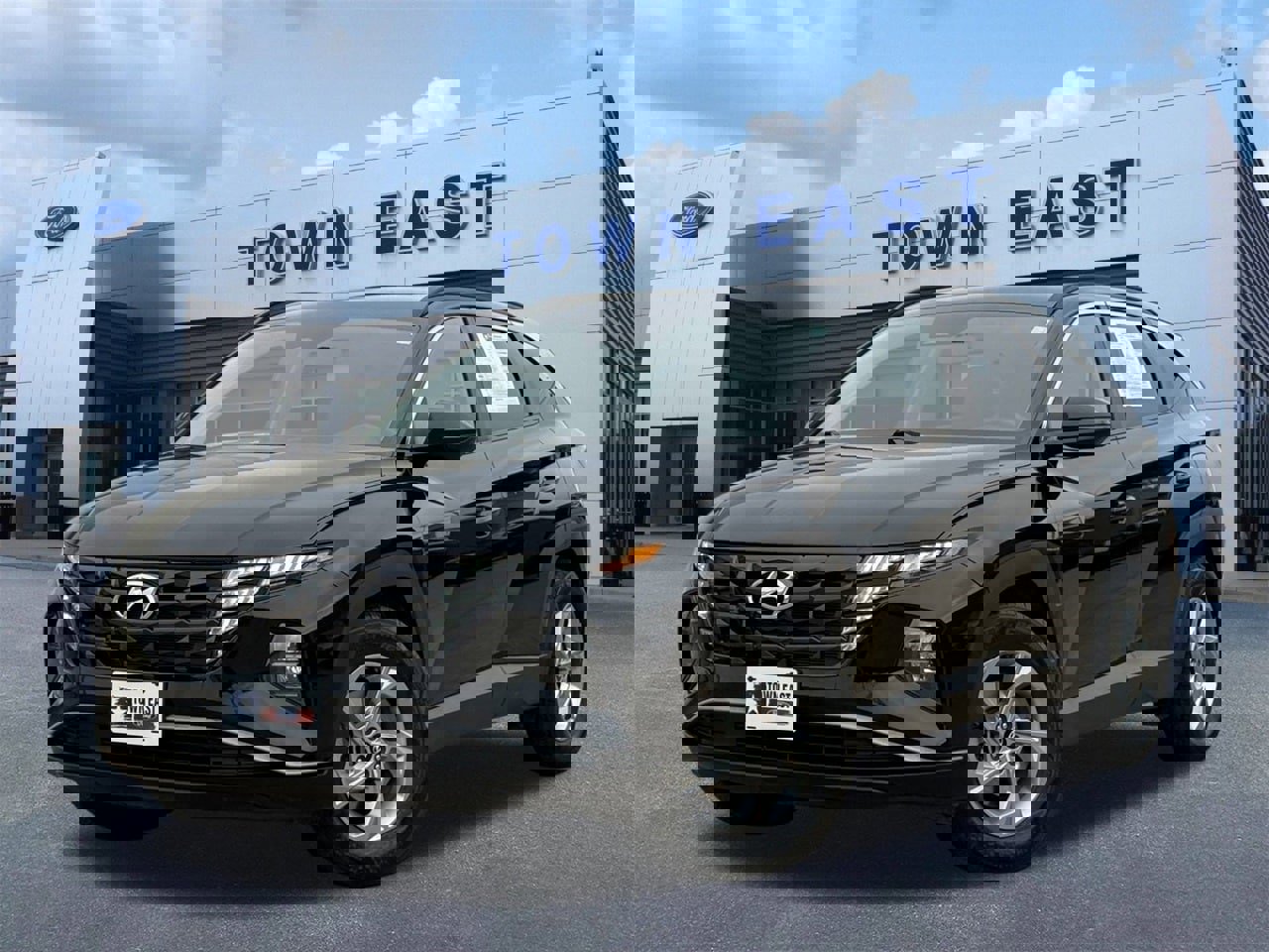 Used 2023 Hyundai Tucson SEL w/ Winter Package