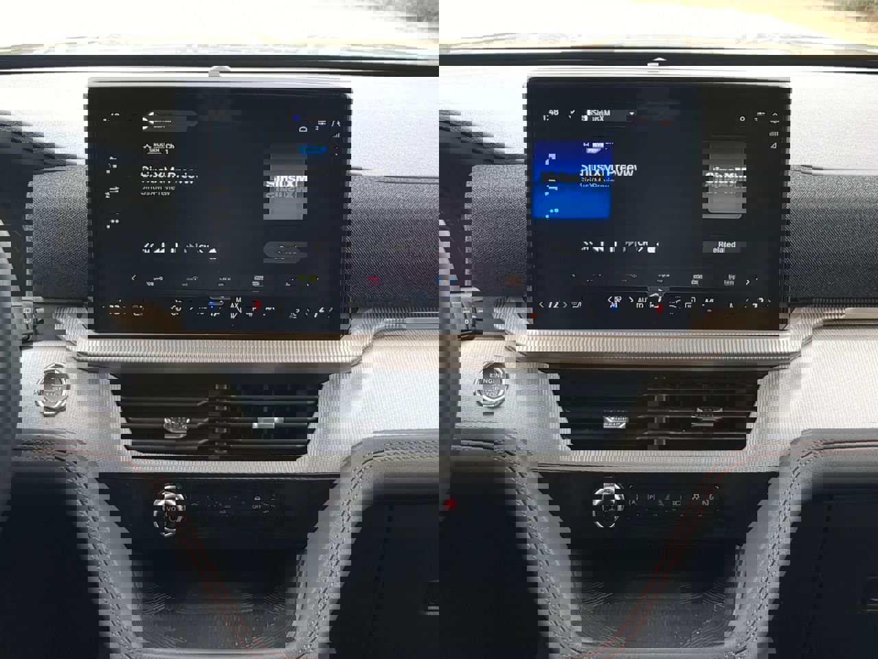 Certified 2025 Ford Explorer Active w/ Active Comfort Package image 16