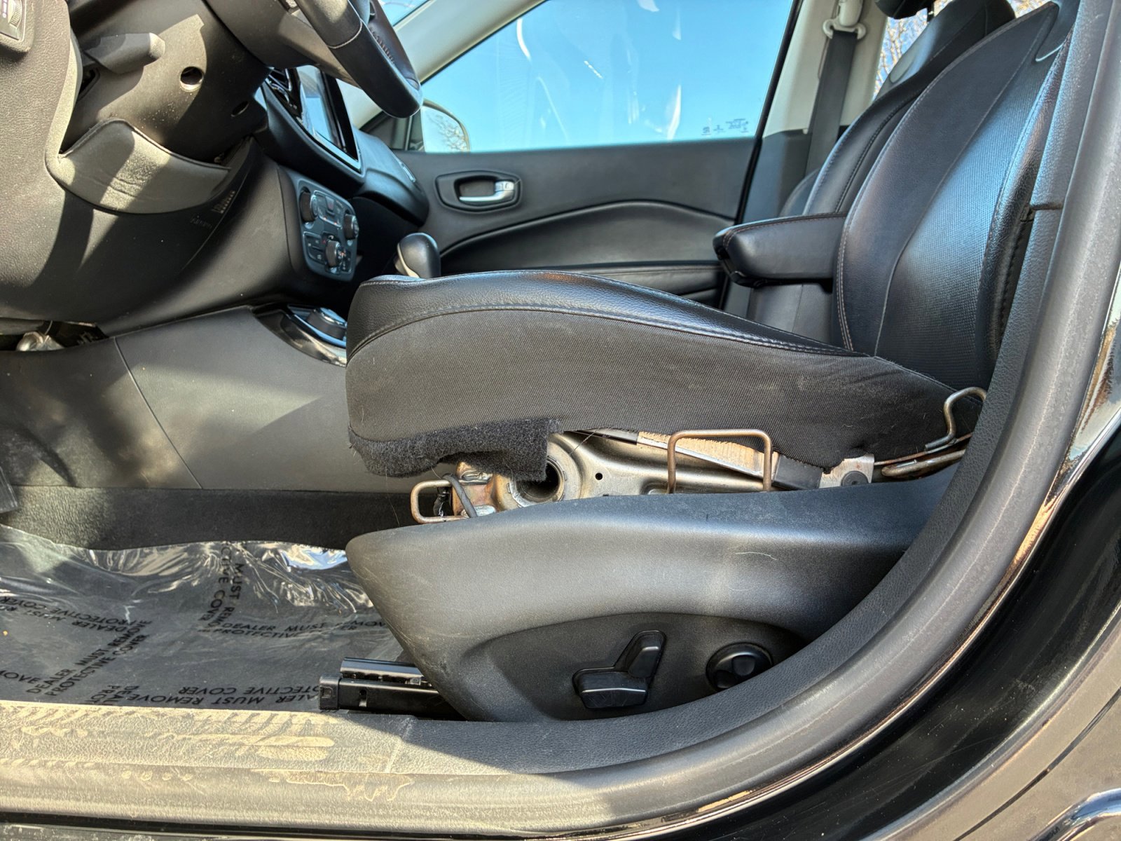 Used 2018 Jeep Compass Limited w/ Navigation Group image 14