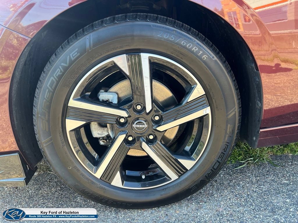 Used 2024 Nissan Sentra SV FWD image 4