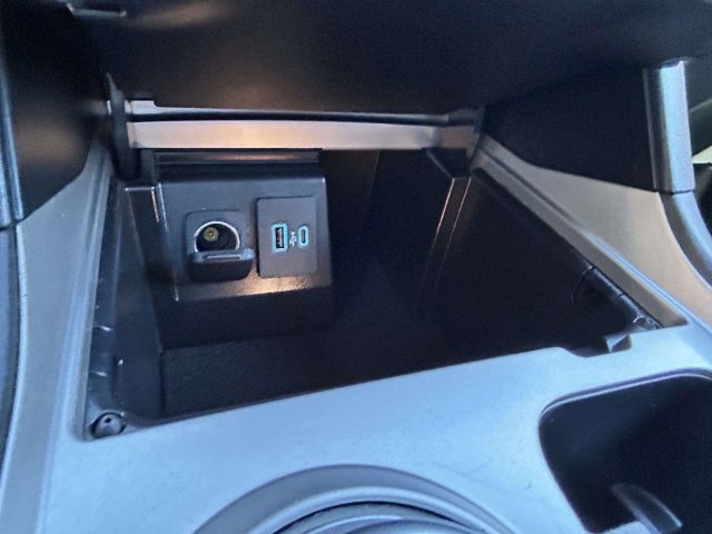 Certified 2022 Ford Explorer XLT RWD image 27