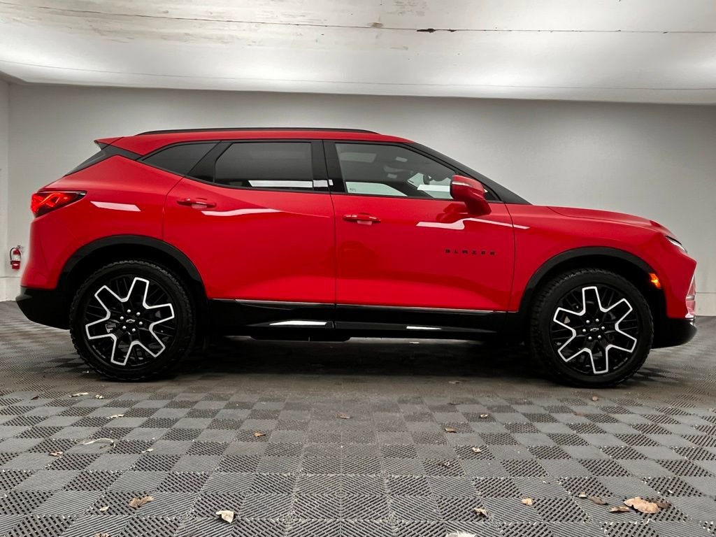 Used 2024 Chevrolet Blazer RS w/ Enhanced Convenience Package image 8