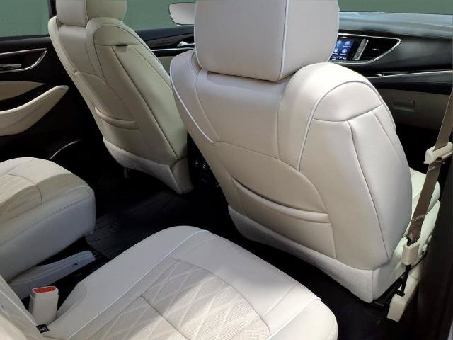 Used 2024 Buick Enclave Avenir w/ Avenir Technology Package AWD/4WD image 19