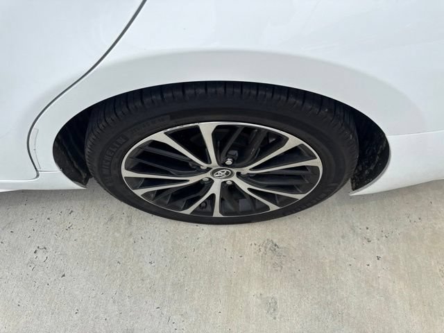 Used 2019 Toyota Camry SE w/ Audio Package FWD image 21