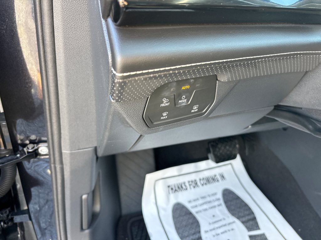 Used 2025 Volkswagen Atlas SE w/ Panoramic Sunroof Package AWD/4WD image 29