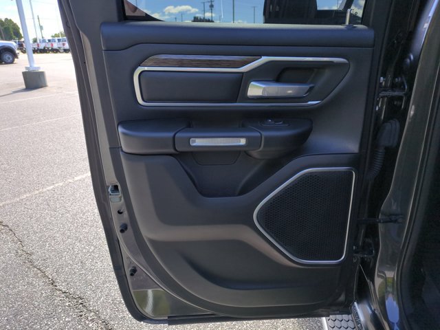 Used 2020 RAM 1500 Laramie AWD/4WD image 27