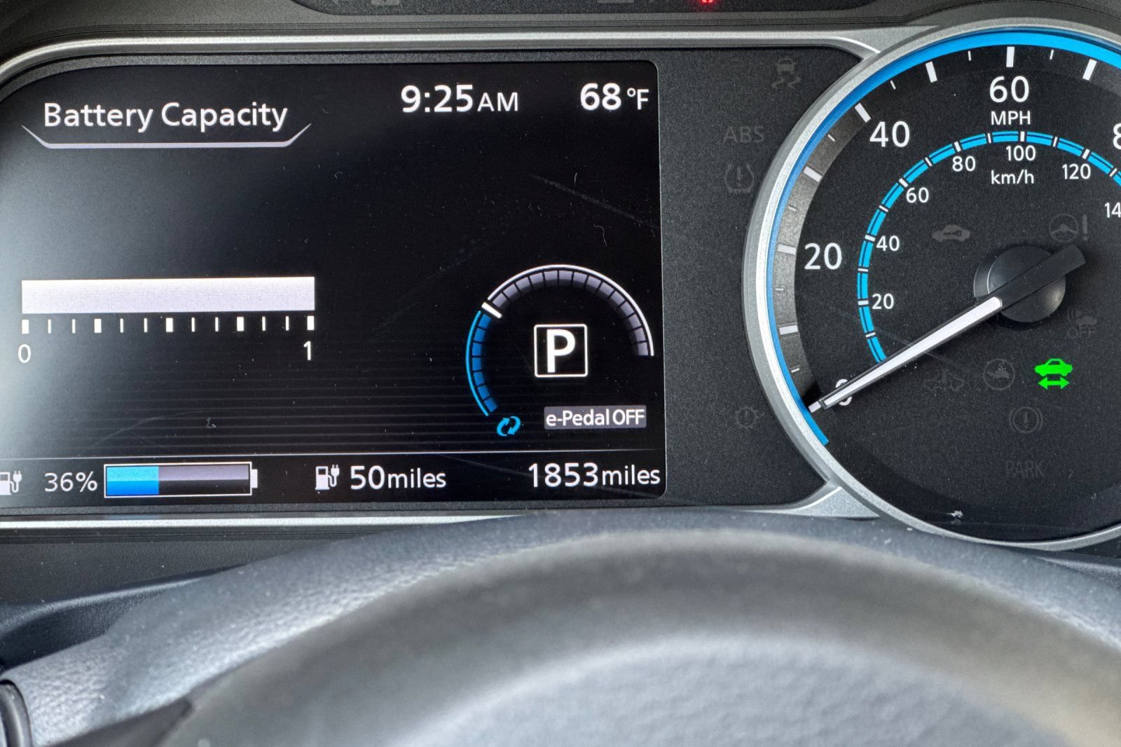 Used 2025 Nissan Leaf S FWD image 26
