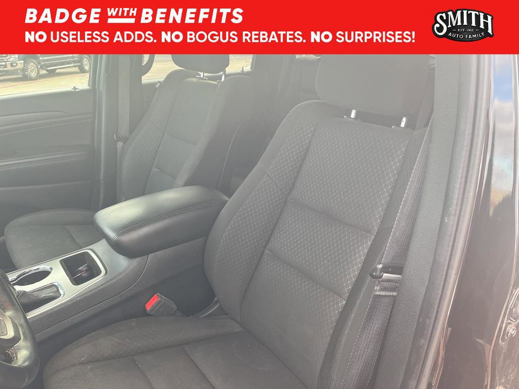 Used 2021 Jeep Grand Cherokee Laredo w/ Security & Convenience Group image 16