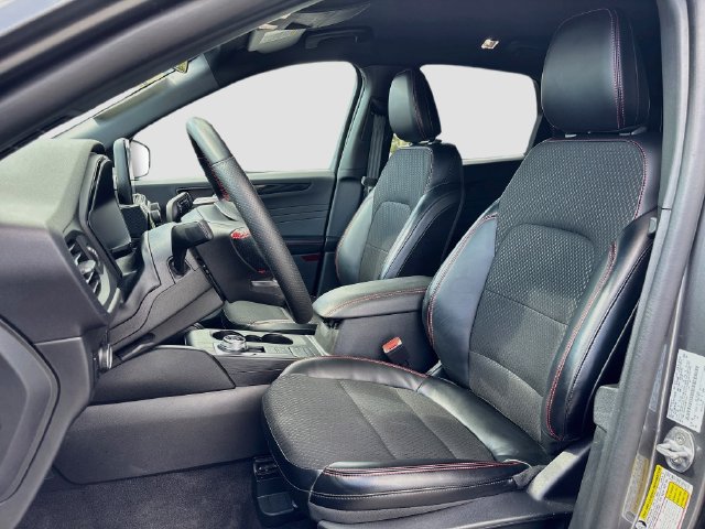 Certified 2025 Ford Escape ST-Line Select AWD/4WD image 21