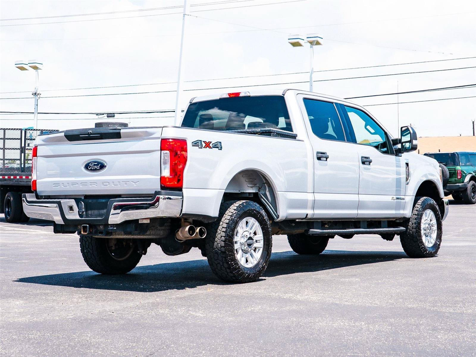 Certified 2019 Ford F250 XLT AWD/4WD image 4