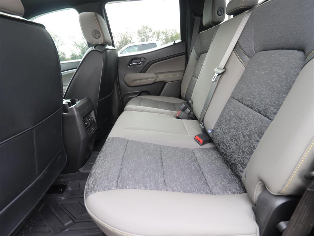 Used 2024 Chevrolet Colorado ZR2 w/ Technology Package image 13