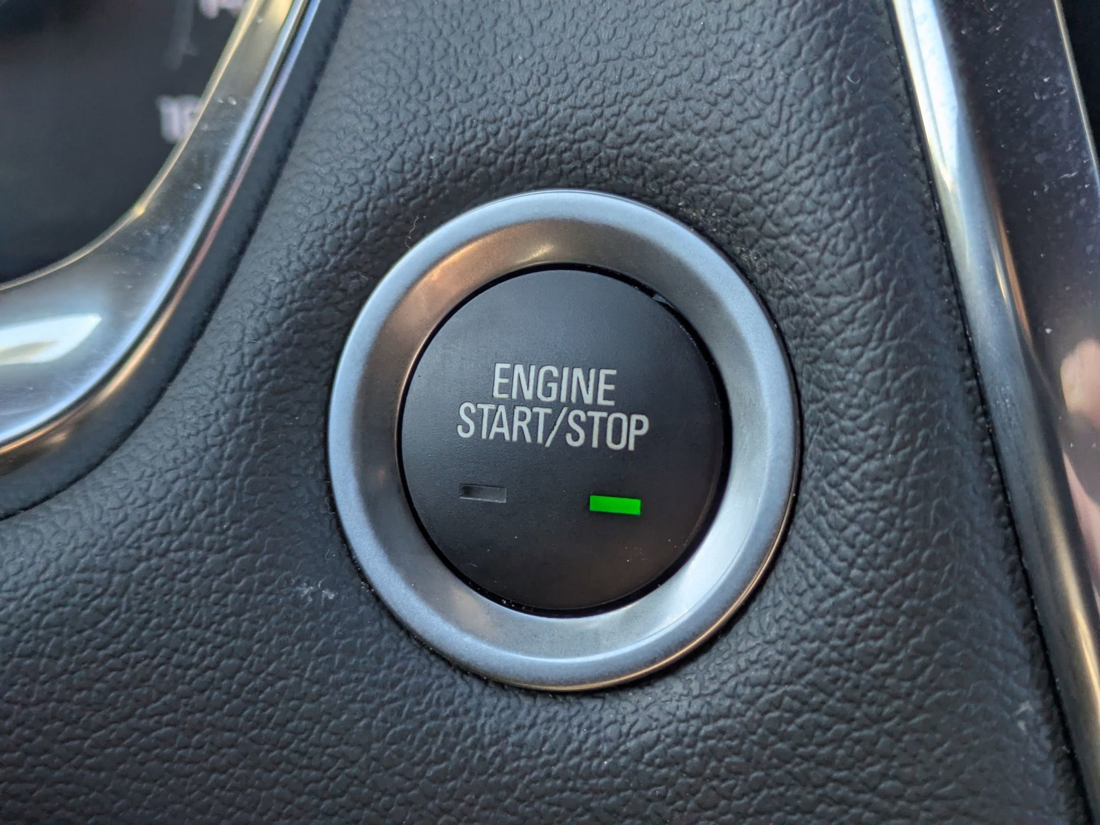 Used 2023 Chevrolet Traverse RS image 25