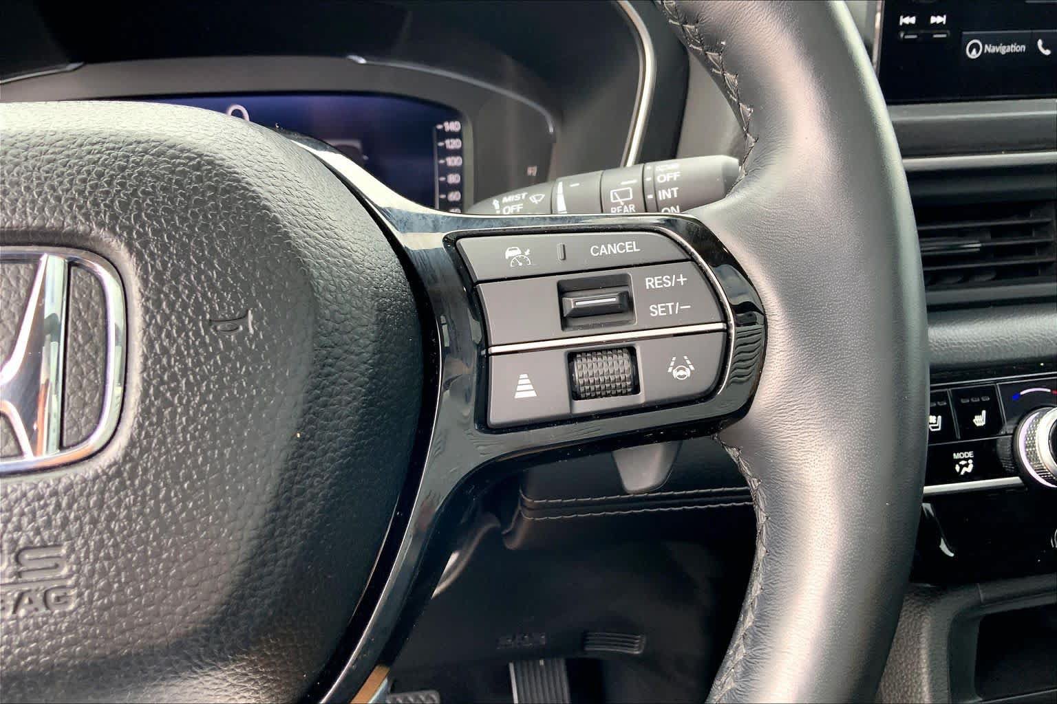 Used 2023 Honda Pilot Elite image 25