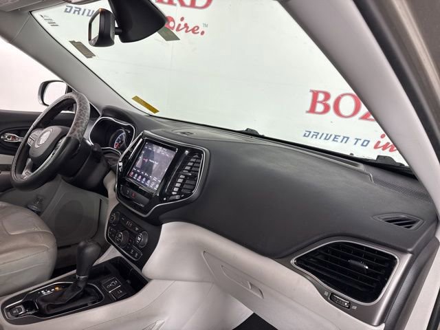 Used 2019 Jeep Cherokee Limited image 17