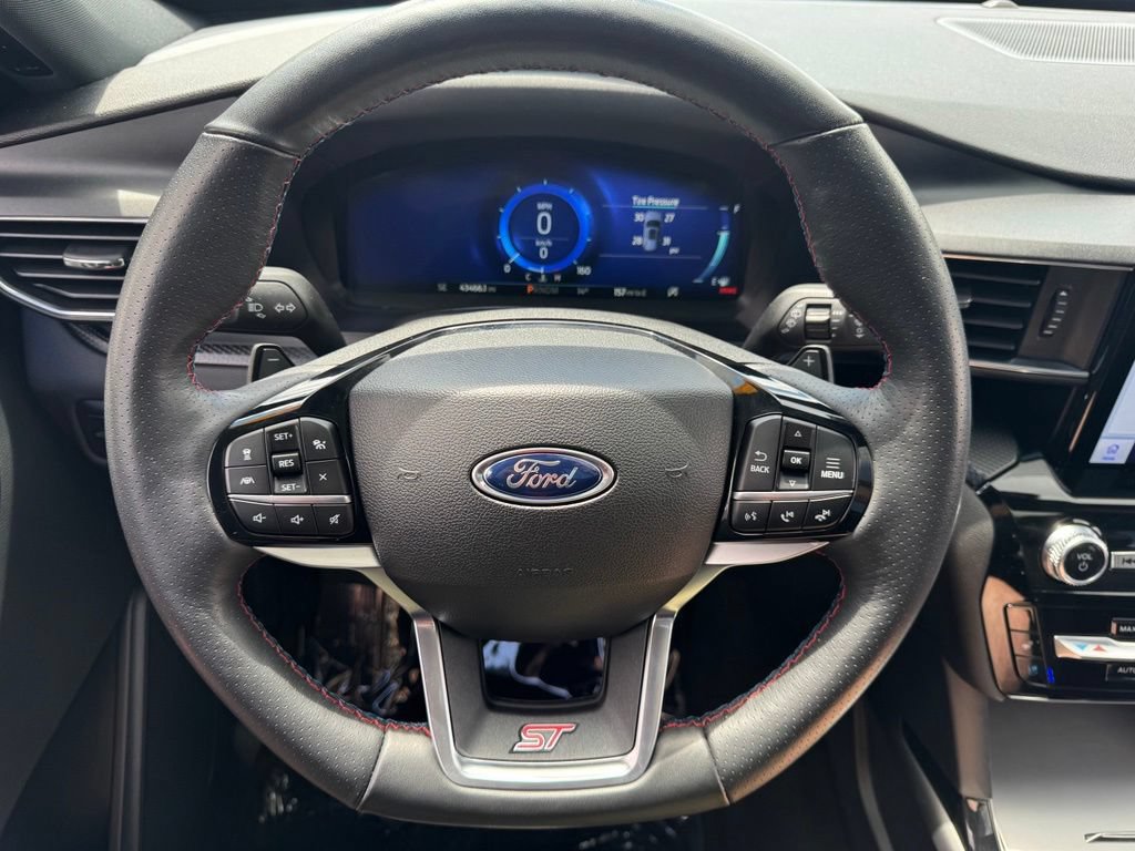 Certified 2023 Ford Explorer ST w/ Technology Package AWD/4WD image 31