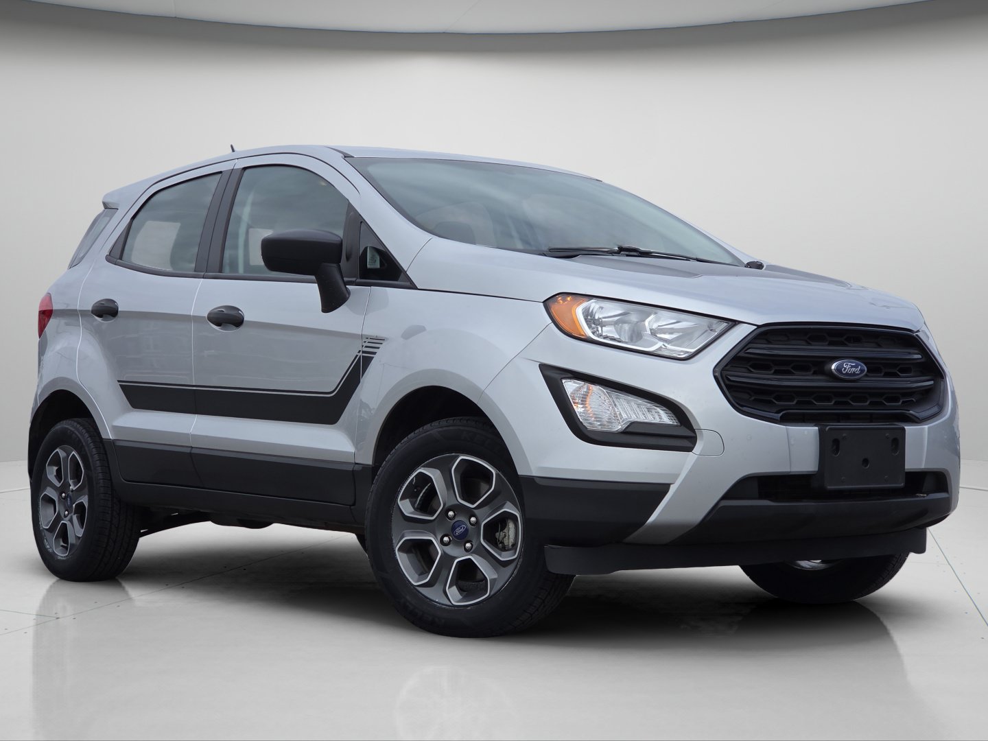Certified 2022 Ford EcoSport S AWD/4WD image 2