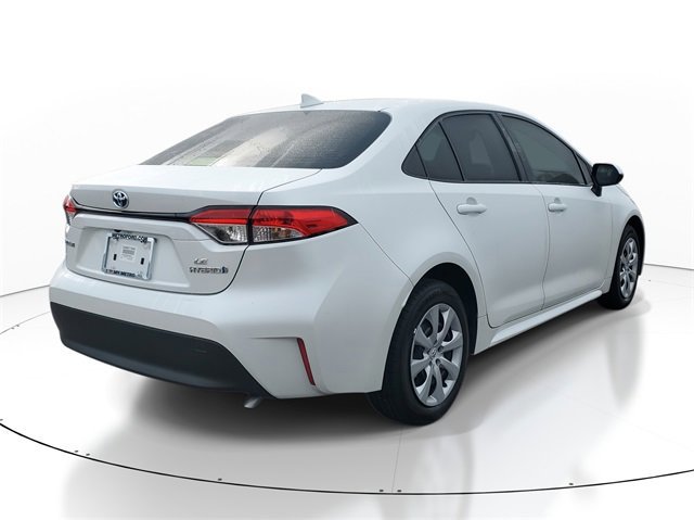 Used 2024 Toyota Corolla LE image 3