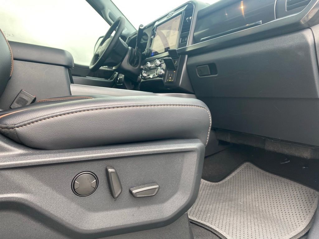 Certified 2025 Ford F250 Lariat w/ Lariat Ultimate Package image 29