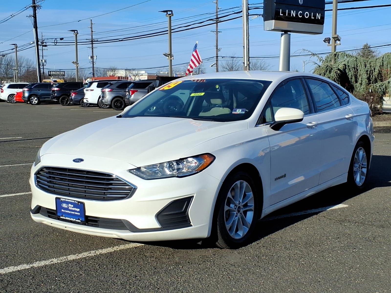 Certified 2019 Ford Fusion SE image 3
