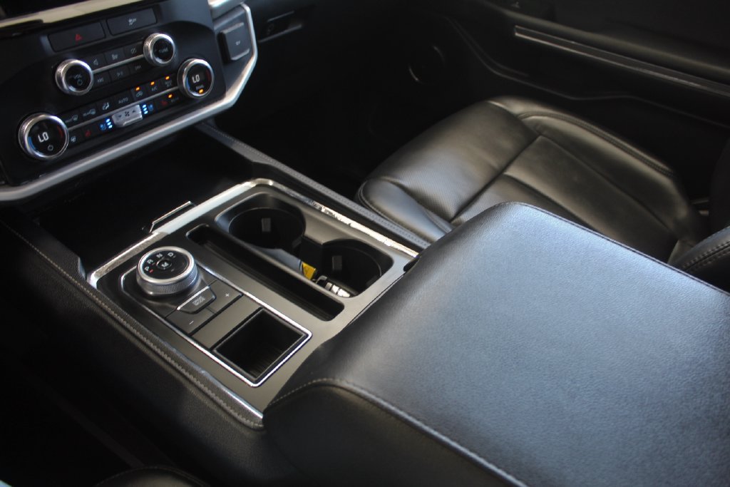 Certified 2022 Ford Expedition XLT RWD image 21