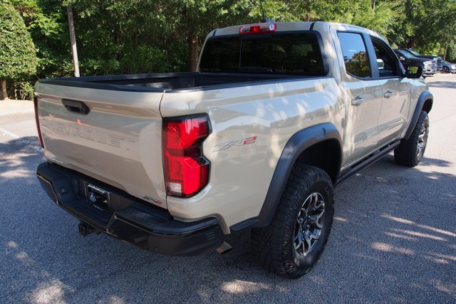 Used 2024 Chevrolet Colorado ZR2 w/ Technology Package AWD/4WD image 7
