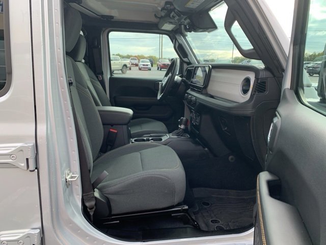 Used 2024 Jeep Wrangler Sahara w/ Technology Group image 14