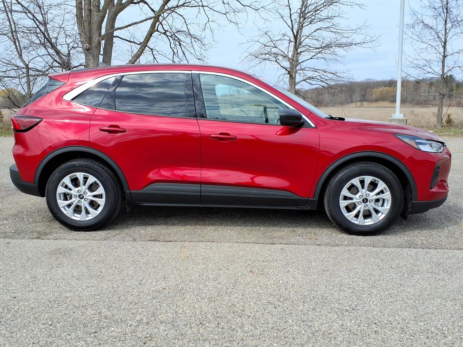 Certified 2023 Ford Escape Active w/ Cold Weather Package FWD image 9